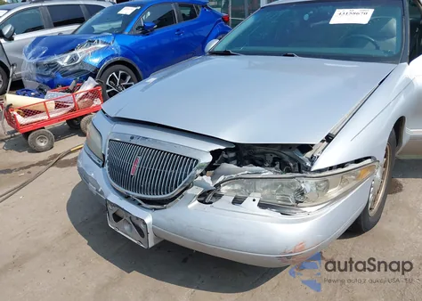 1998 Lincoln Mark Viii z USA, uszkodzony, nr VIN 1LNFM91V3WY677093